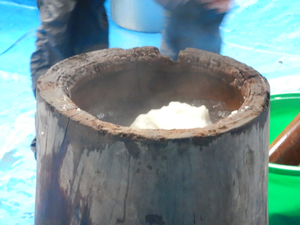 町内会の「餅つき大会」に参加しました