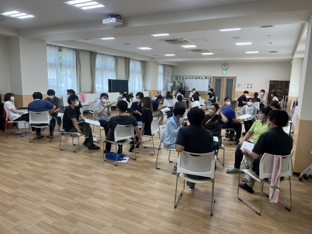 7月の職員会議で全体討議を行いました