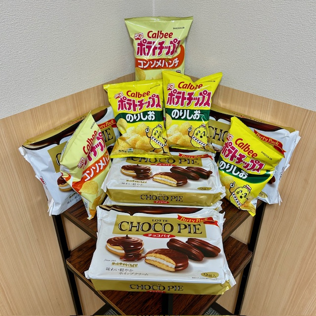 たくさんのお菓子をお持ち下さいました！