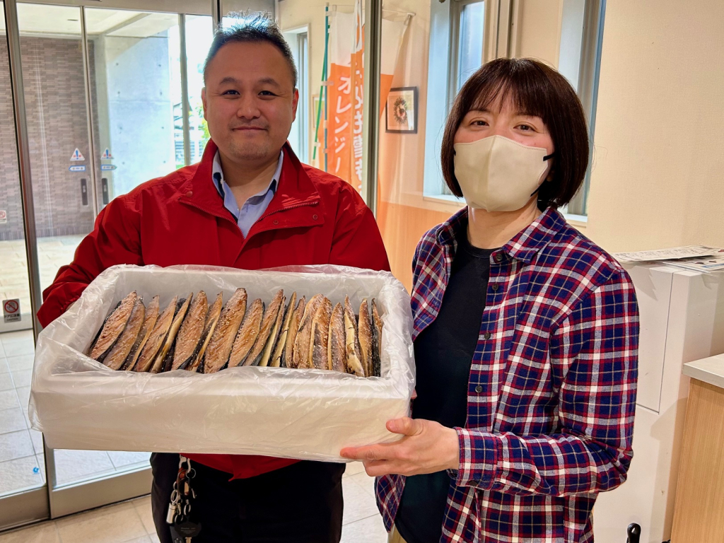 明日はヤマカ水産さまのご支援で「干物の日」です！