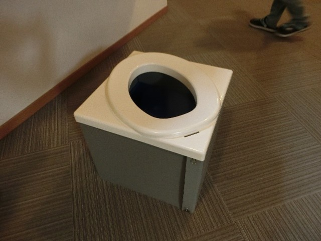 簡易トイレの作り方を学びました!